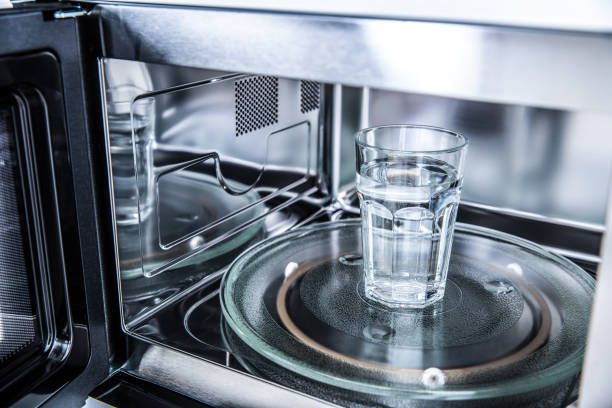 how long to microwave water to boil